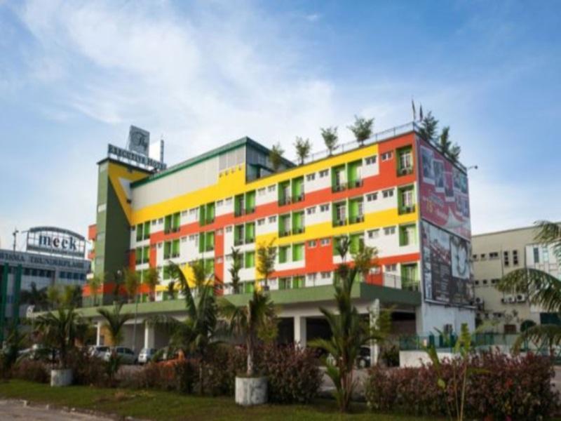 Thy Executive Hotel Johor Bahru Extérieur photo