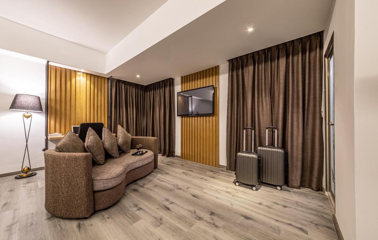 Thy Executive Hotel Johor Bahru Extérieur photo